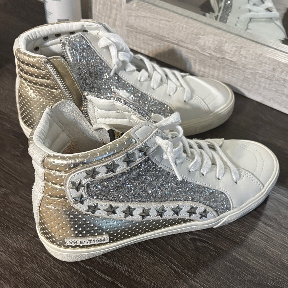 Vintage Havana Silver and White Star-Studded Sneakers